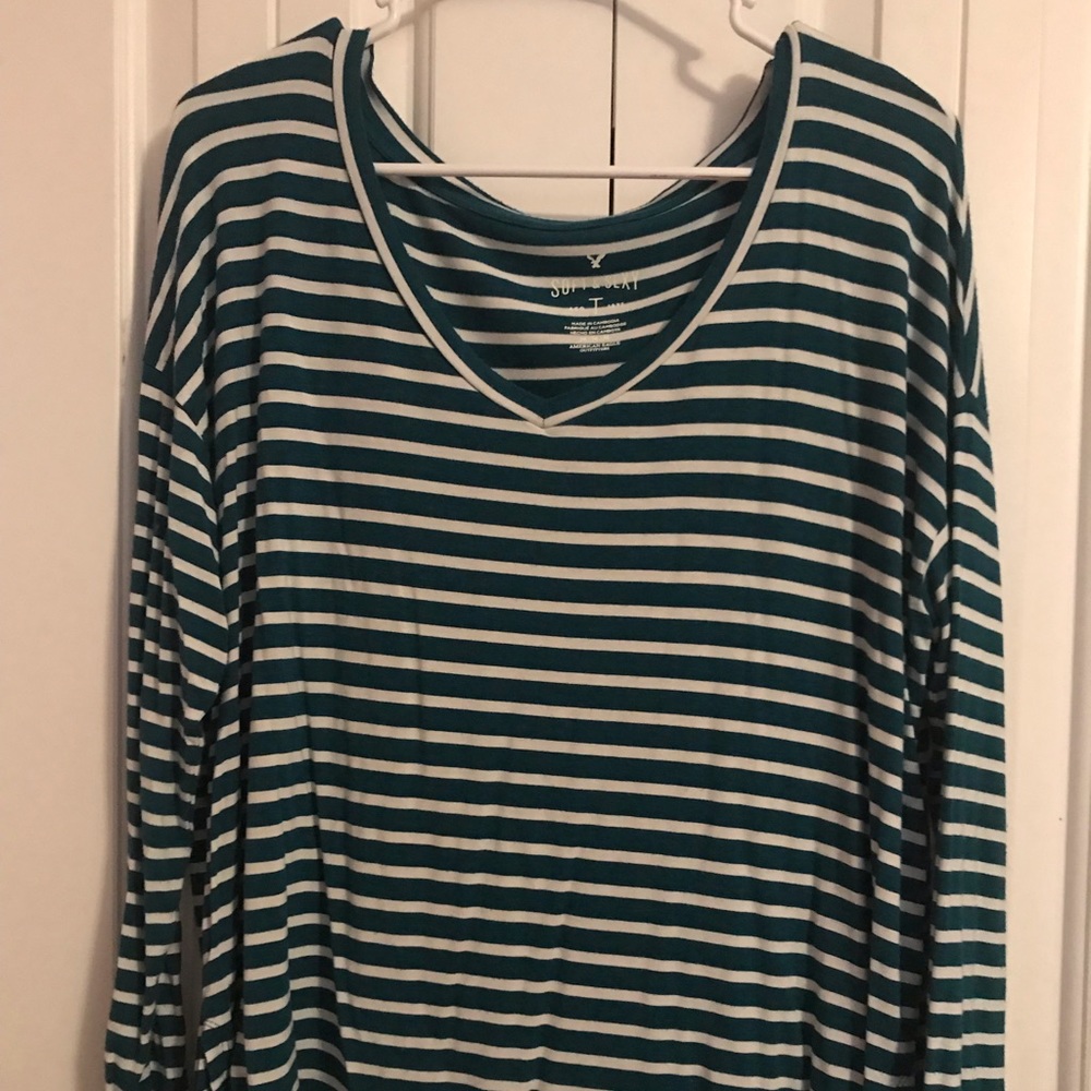 Long sleeve flowy stripped blouse.